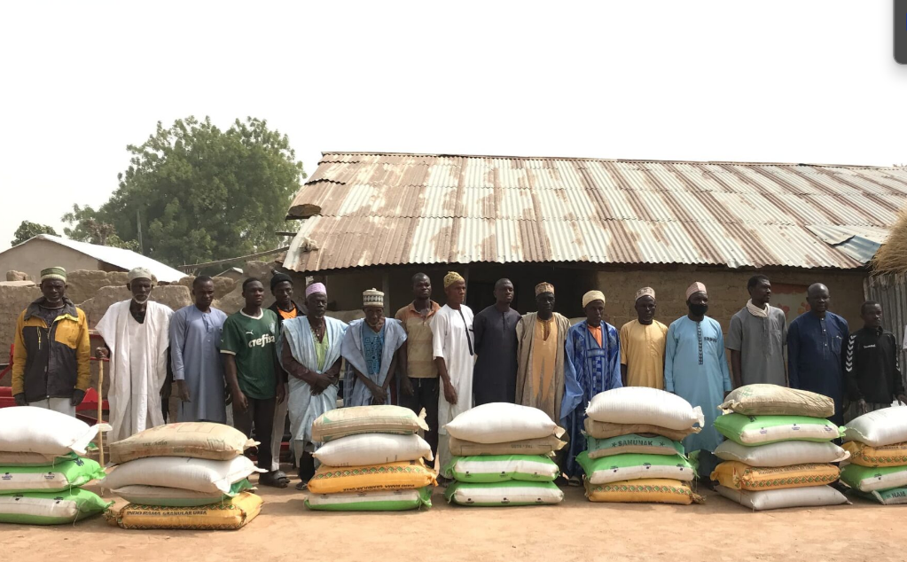 FG distributes seeds, fertilisers to 2000 wheat farmers in Niger state 