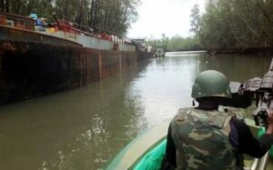 Nigerian Navy seizes 22,870 litres of illegally refined diesel in Rivers