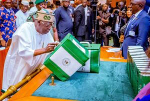 Nigeria’s fiscal deficit narrows to N330 billion in Q3 2025