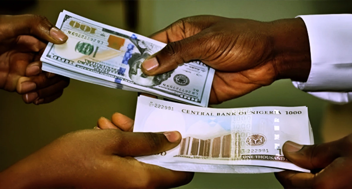 Naira : le billet vert se stabilise à 1 337 nairas, les volumes échangés s'effondrent