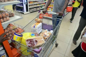 Nigerians ditch big retailers as neighbourhood stores win daily spending – Report
